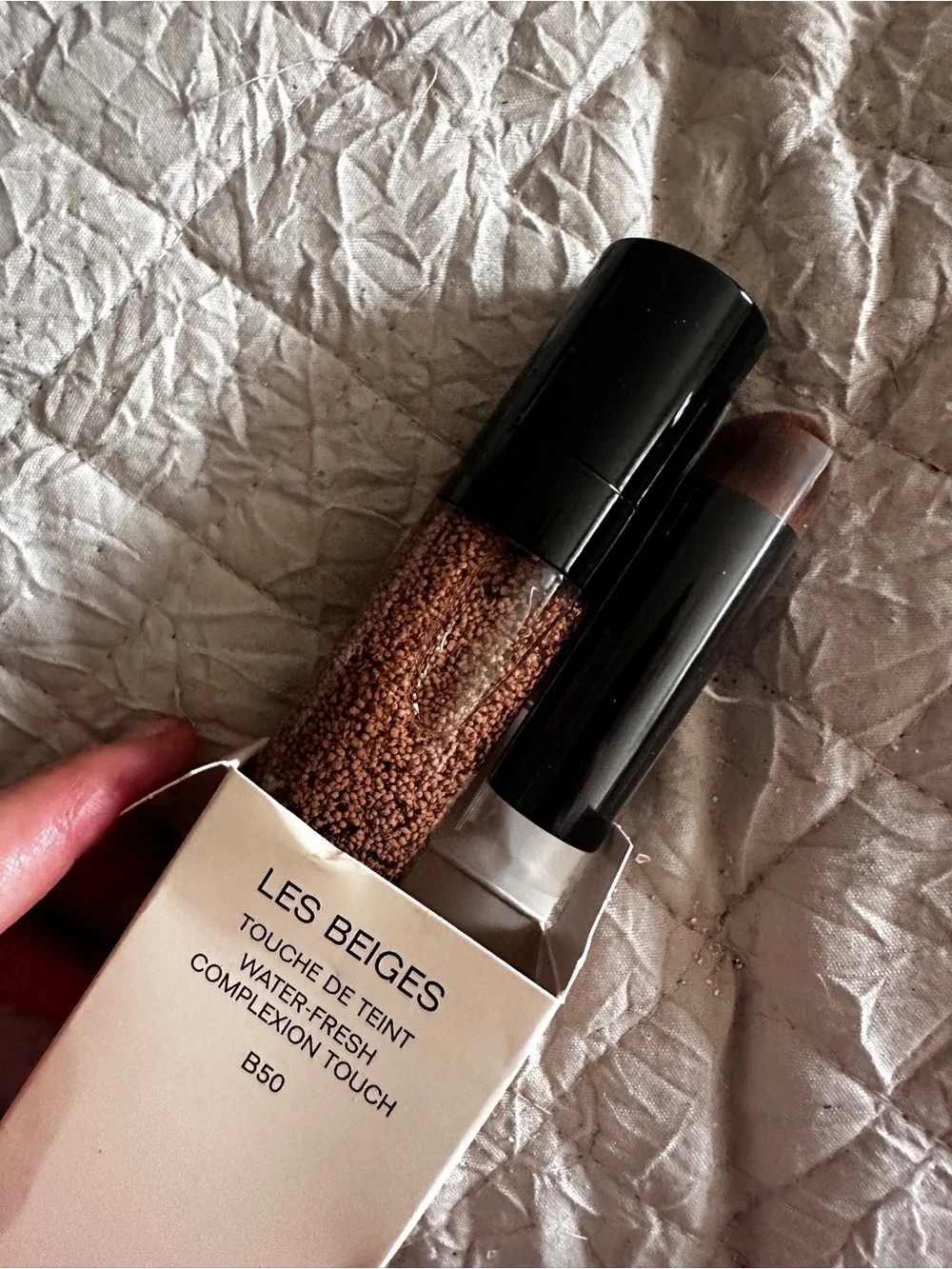 CHANEL Les Beiges Water-Fresh Complexion Touch B50 - Beige